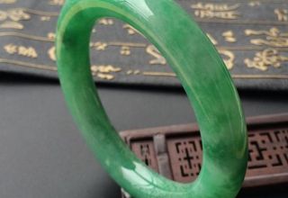 翡翠手镯的保养方法  翡翠手镯如何清洗