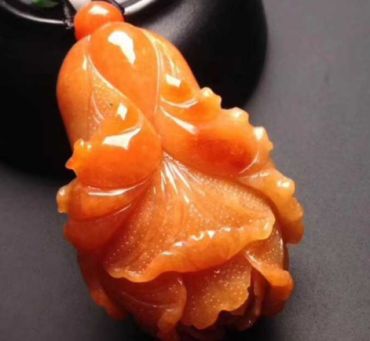 影响翡翠价格因素有哪些 买翡翠必备常识