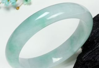 糯化种翡翠适合什么人群购买   糯化种翡翠有什么特别之处