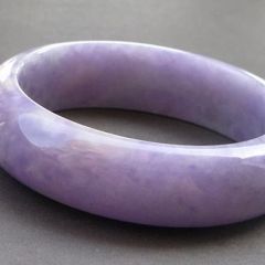紫羅蘭翡翠手鐲市場參考價格是多少   紫羅蘭翡翠手鐲怎樣選購