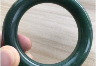翡翠具体分类及介绍   墨绿翡翠真的存在吗
