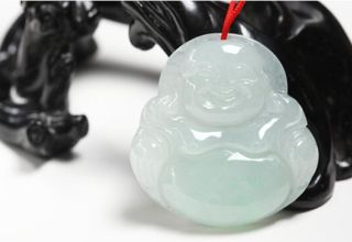 你喜欢佩戴翡翠笑佛吗    翡翠笑佛有什么寓意