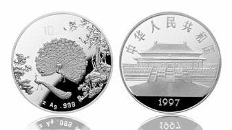 孔雀開屏紀念幣5盎司銀幣設計精湛，是市場的收藏佳品