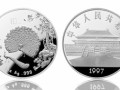 孔雀開屏紀念幣5盎司銀幣設計精湛，是市場的收藏佳品