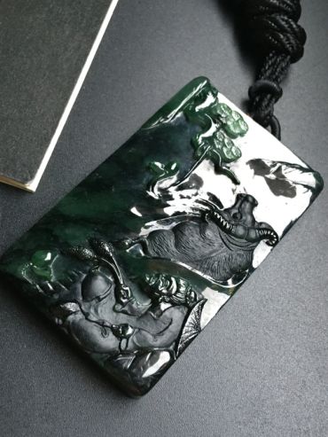 翡翠原石有什么作假手法   翡翠原石的皮壳有哪些类型
