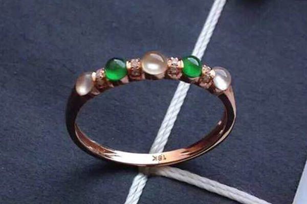 翡翠戒指镶嵌工艺有几种       翡翠戒指镶嵌工艺类型