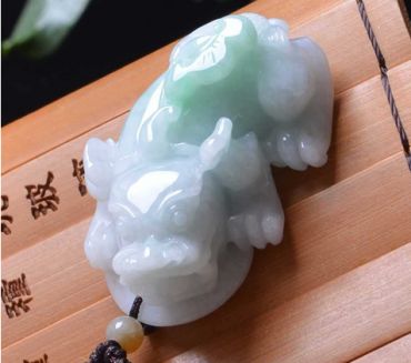 翡翠貔貅开光后有什么作用  翡翠貔貅正确选购方法