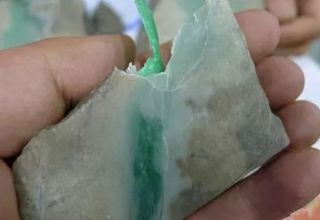 如何分辨拼合翡翠   鉴定拼合翡翠的技巧
