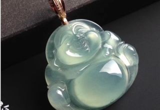 翡翠挂件款式及寓意  如何选购心仪翡翠