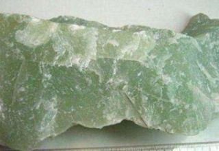 岫玉价格为什么比翡翠便宜