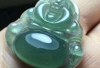 选购翡翠玉佛主要看哪里  翡翠玉佛选购技巧