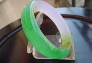 处理过的翡翠对人体有害吗   哪种处理方式对人体危害更大