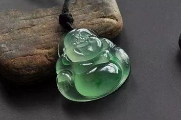 教你几个选购翡翠最实用的小技巧，超实用!