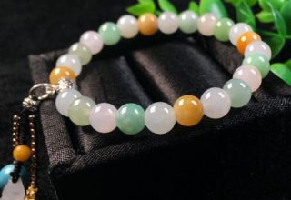 女性戴多少颗的翡翠手串比较好  手串颗数的多少和寓意有很大的关系