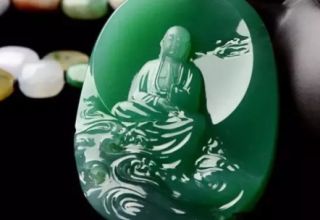 翡翠和玛瑙的区别 怎么区分翡翠和玛瑙
