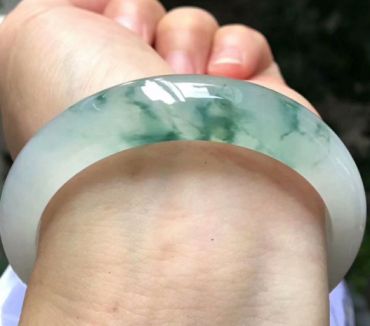 赌石切料技巧  翡翠制品怎么来切达到最大价值