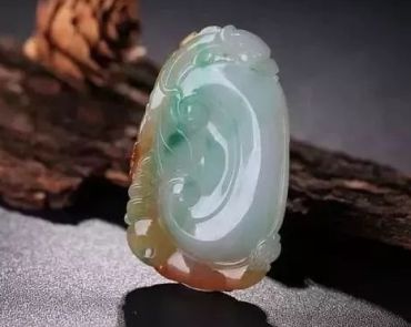 玉石市场买翡翠要注意什么 要格外小心这几点