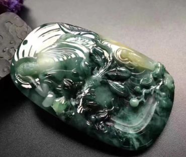 看玉石饰品雕工：是雕工多的好还是雕工少的好呢