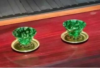 薄胎玉壶知识：薄胎翡翠玉壶的由来和制作工艺
