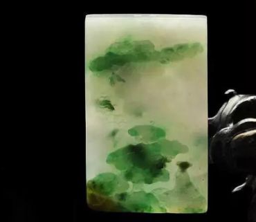 翡翠雕刻薄意雕的“薄”主要体现在哪儿