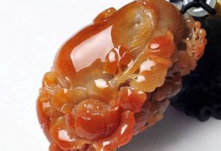 把玩翡翠把件对人有什么好处吗 看完让你大开眼界