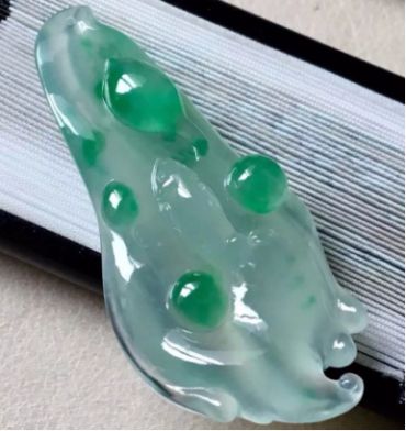 为什么说冰种翡翠不在于贵 在于有“水”则灵