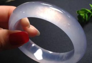 购买翡翠到底该怎么去鉴别翡翠A,B,C货呢