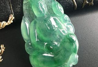 翡翠观音应该怎样挑选呢  翡翠观音寓意及选购细节