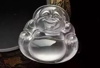 翡翠越来越贵？如何挑选合适自己的翡翠