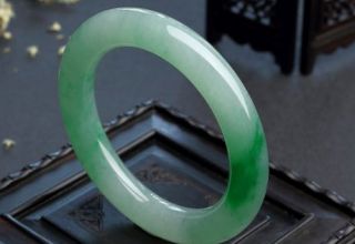 如何区分鉴定翡翠B货  翡翠真伪识别技巧