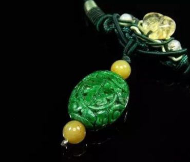 佩戴翡翠玉有哪些作用及意义 看完你就明白了