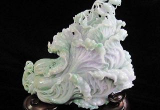 翡翠白菜摆件鉴赏价值分析  翡翠白菜摆件寓意解析