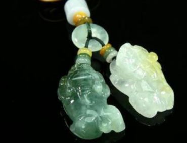 翡翠雕刻美轮美奂，因材施艺很重要