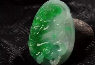 翡翠鉴别中“调水”指的是什么意思
