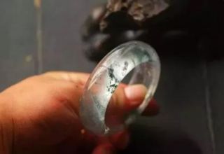 翡翠假货正确的鉴定方法 避免上当受骗