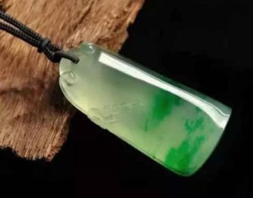 什么是翡翠的色根？色根真的可以鉴别翡翠真伪吗