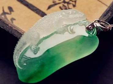 什么是翡翠的分色雕 翡翠分色的概念