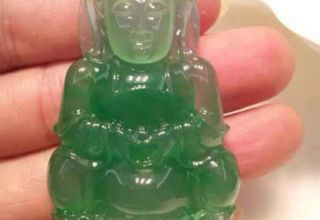 如何才能挑选到一件称心如意的翡翠观音