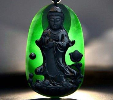 翡翠墨玉传说故事：神秘典雅的墨玉有着传奇的身世
