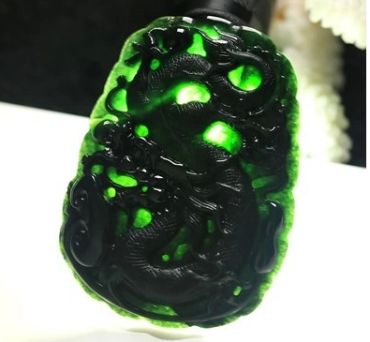 翡翠墨玉传说故事：神秘典雅的墨玉有着传奇的身世