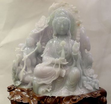翡翠观音摆件作用及功效  翡翠观音摆件图片鉴赏