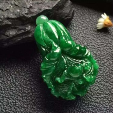 想学会翡翠保养，这七大要素很重要