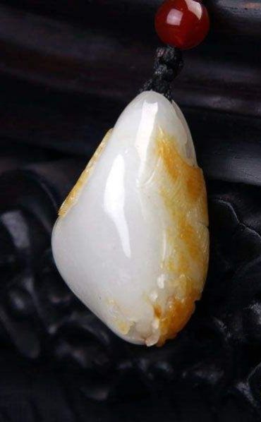 如何评判和田玉的价值？润度是评价和田玉价值最重要的指标！