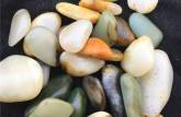 正宗新疆和田玉籽料特点是什么？附和田玉精品图片