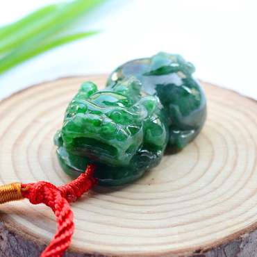 玉和翡翠一样吗  玉和翡翠有什么区别