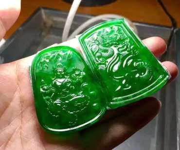 翡翠怎样鉴别  简单鉴定翡翠真假的方法