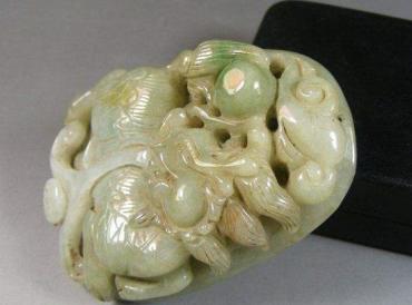清代真品老翡翠图片价格   清代真品老翡翠怎样鉴别