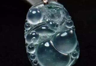 冰种翡翠挂件价格贵吗 冰种翡翠挂件属于什么档次