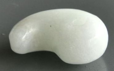 不透明的白翡翠值钱吗   白色翡翠出现的原因
