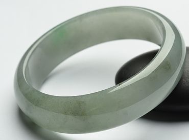 如何避免云南买翡翠被骗 云南买翡翠防骗技巧